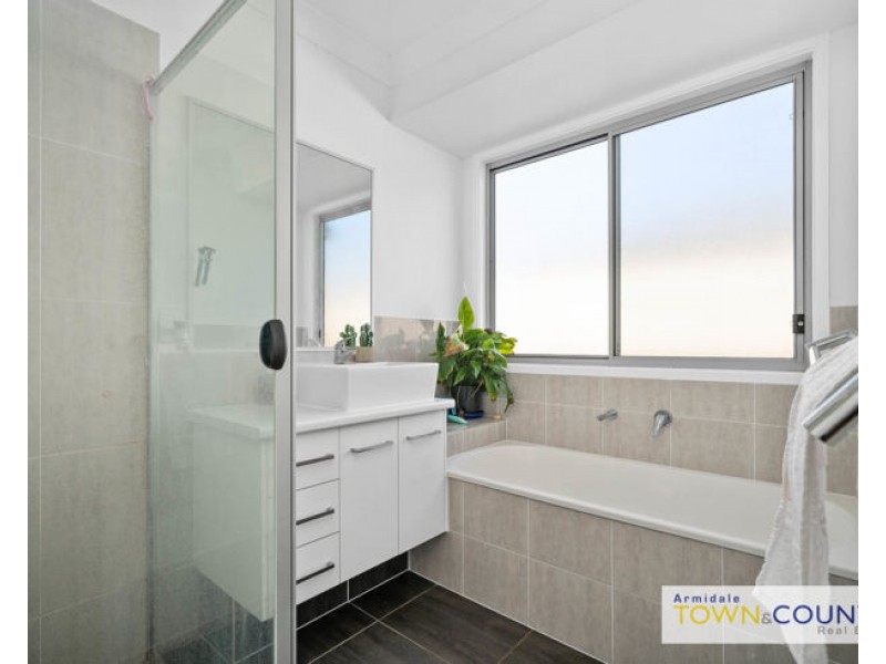 29 Sunrise Crescent, Armidale NSW 2350