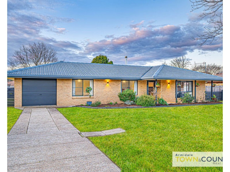 5 Cynthia Crescent, Armidale NSW 2350