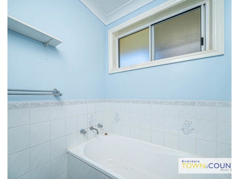 15 Napier Court, Armidale NSW 2350