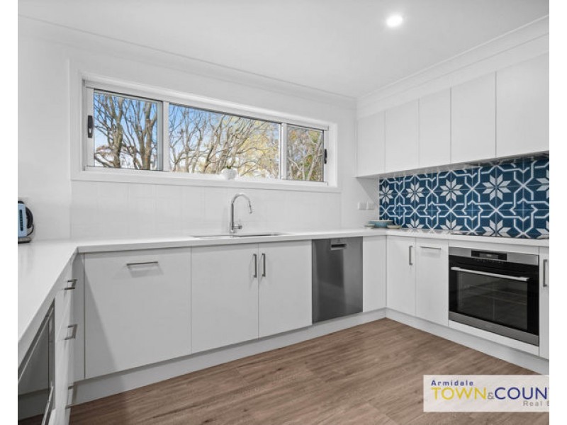 6 Turner Street, Armidale NSW 2350