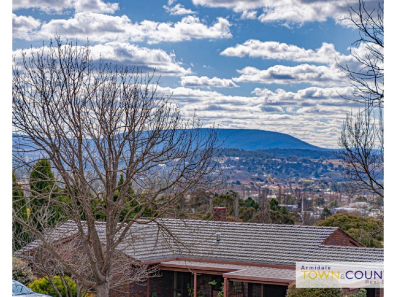 6 Turner Street, Armidale NSW 2350
