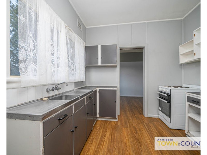 22 Roslyn Avenue, Armidale NSW 2350