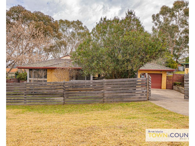 20 Glass Street, Armidale NSW 2350