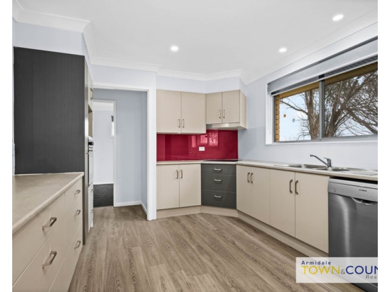 20 Glass Street, Armidale NSW 2350