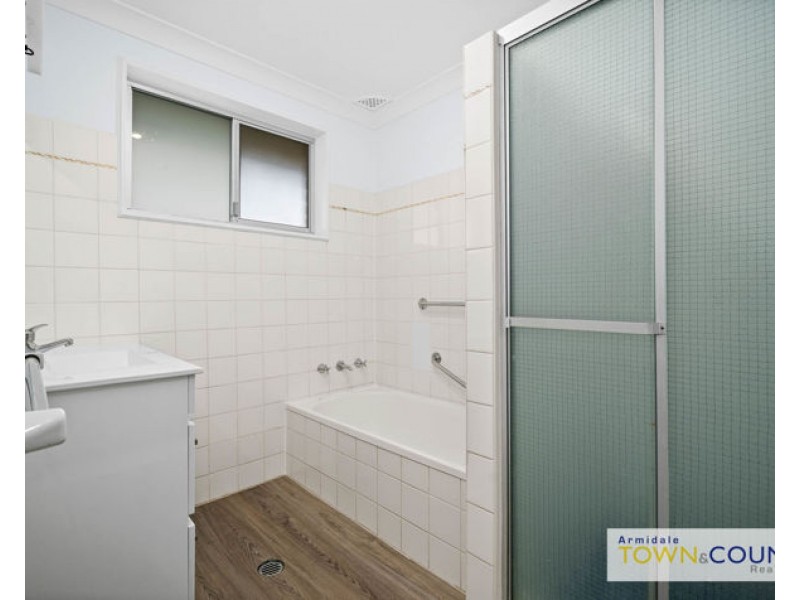 20 Glass Street, Armidale NSW 2350