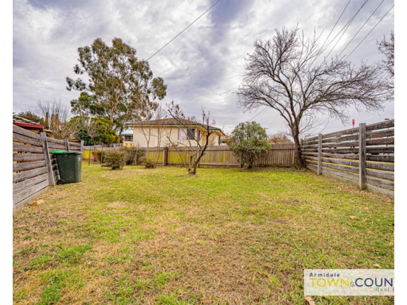 20 Glass Street, Armidale NSW 2350