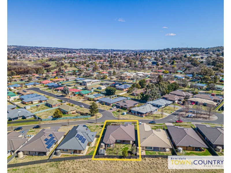 28 Albion Close, Armidale NSW 2350
