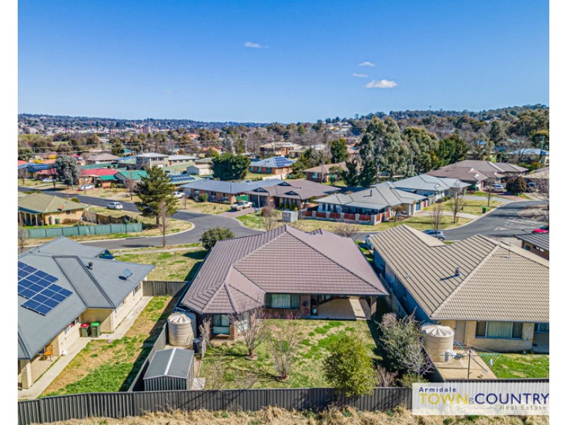 28 Albion Close, Armidale NSW 2350