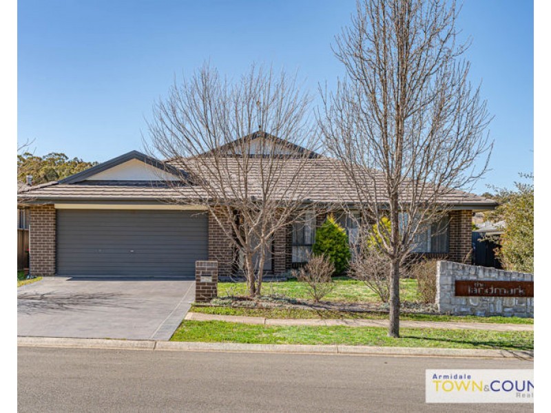 28 Albion Close, Armidale NSW 2350