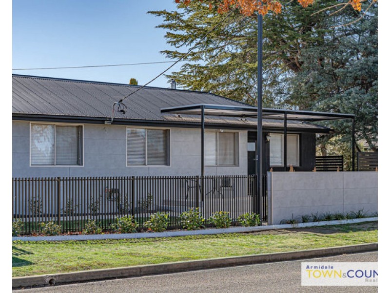 Room 8/7 Helen Avenue, Armidale NSW 2350