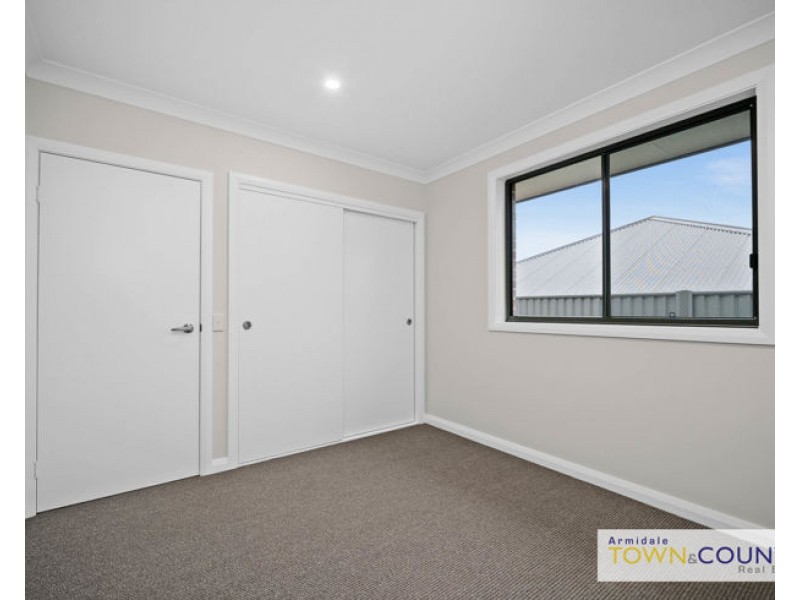 21/22 Freeman Crescent, Armidale NSW 2350