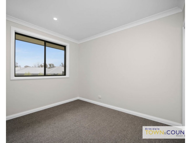 21/22 Freeman Crescent, Armidale NSW 2350