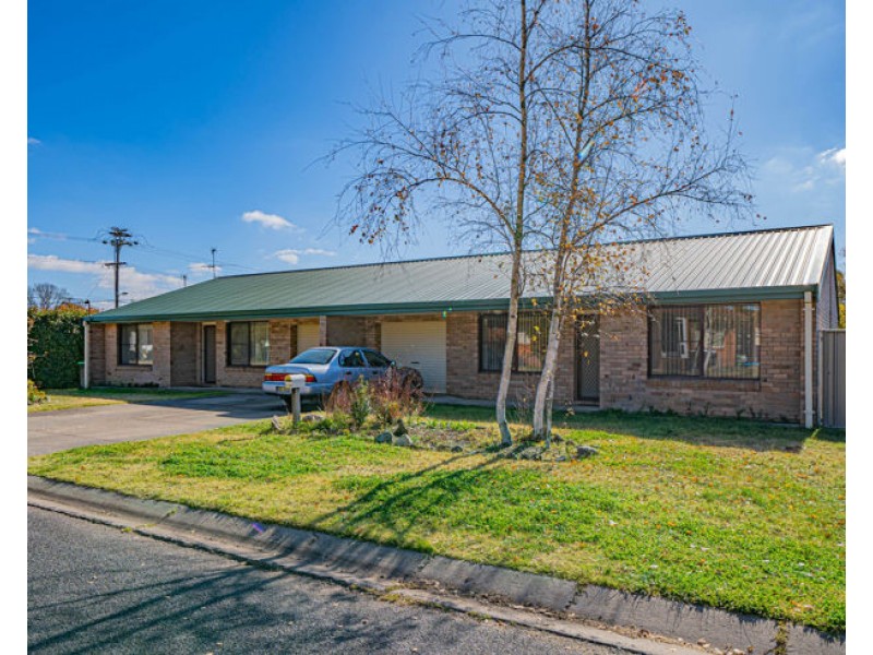 2/89 Niagara Street, Armidale NSW 2350