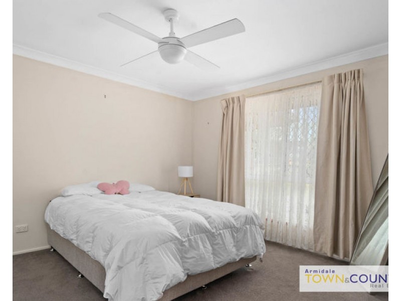 2/8 Nathaniel Pidgeon Drive, Armidale NSW 2350