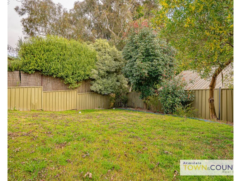2/8 Nathaniel Pidgeon Drive, Armidale NSW 2350