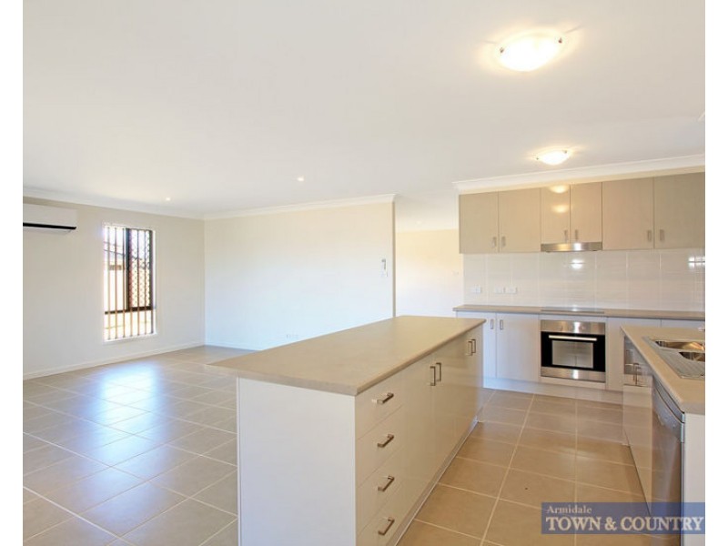 42 Manse Street, Guyra NSW 2365