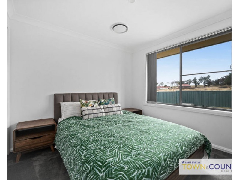 2 Dala Lane, Armidale NSW 2350