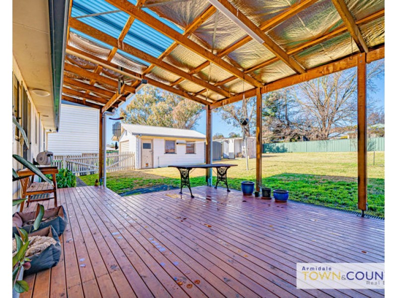 182 Mossman Street, Armidale NSW 2350
