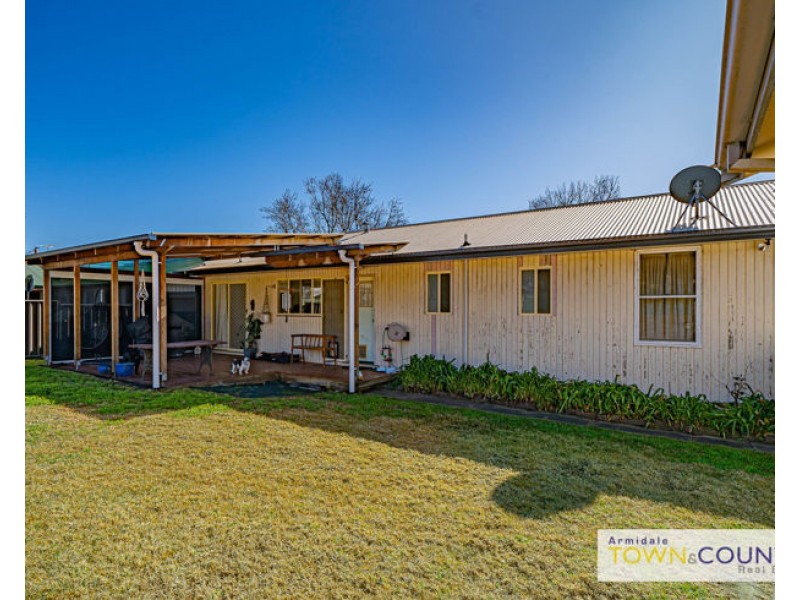 182 Mossman Street, Armidale NSW 2350