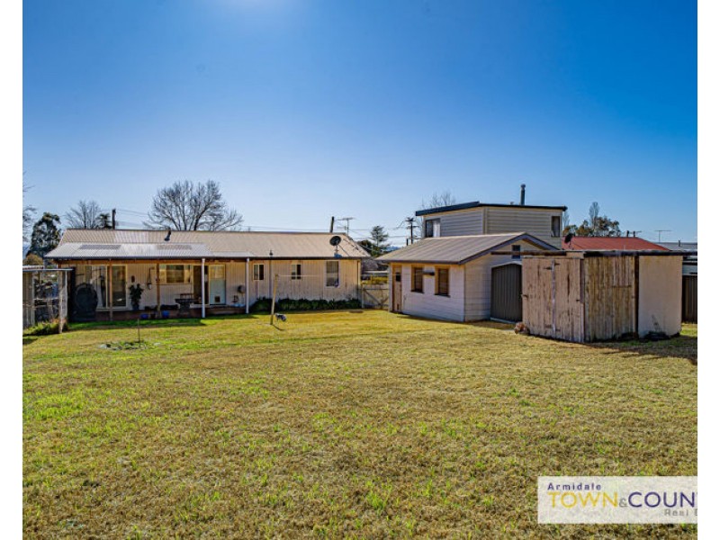 182 Mossman Street, Armidale NSW 2350