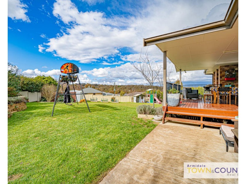 10 Bill Watson Court, Armidale NSW 2350