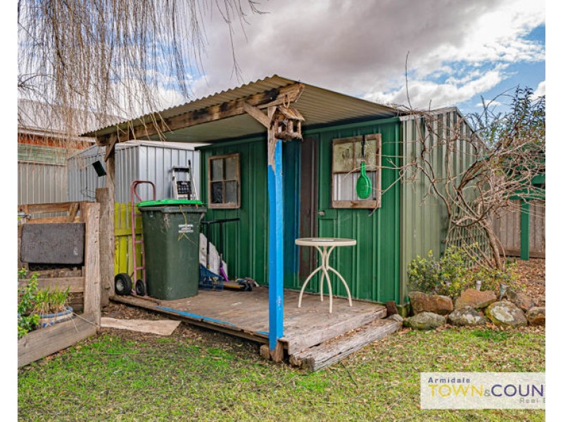 12 Holmes Avenue, Armidale NSW 2350