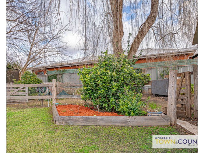 12 Holmes Avenue, Armidale NSW 2350