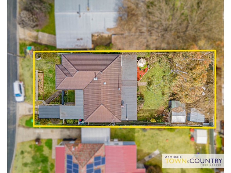 12 Holmes Avenue, Armidale NSW 2350