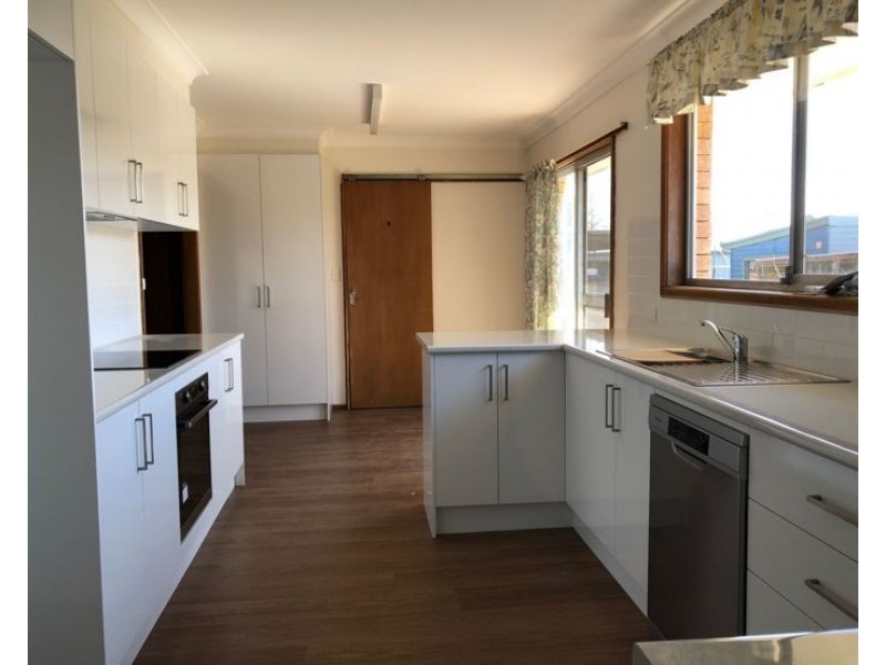 19 Brewery Lane, Armidale NSW 2350