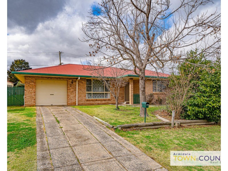 19 Ishbell Drive, Armidale NSW 2350
