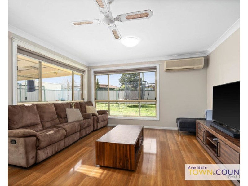 19 Ishbell Drive, Armidale NSW 2350
