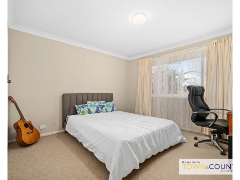 19 Ishbell Drive, Armidale NSW 2350