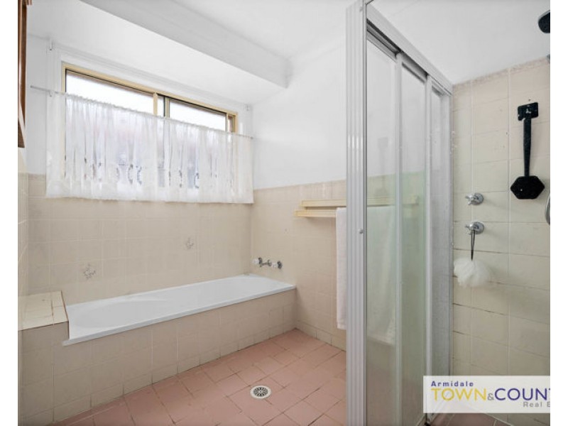 19 Ishbell Drive, Armidale NSW 2350