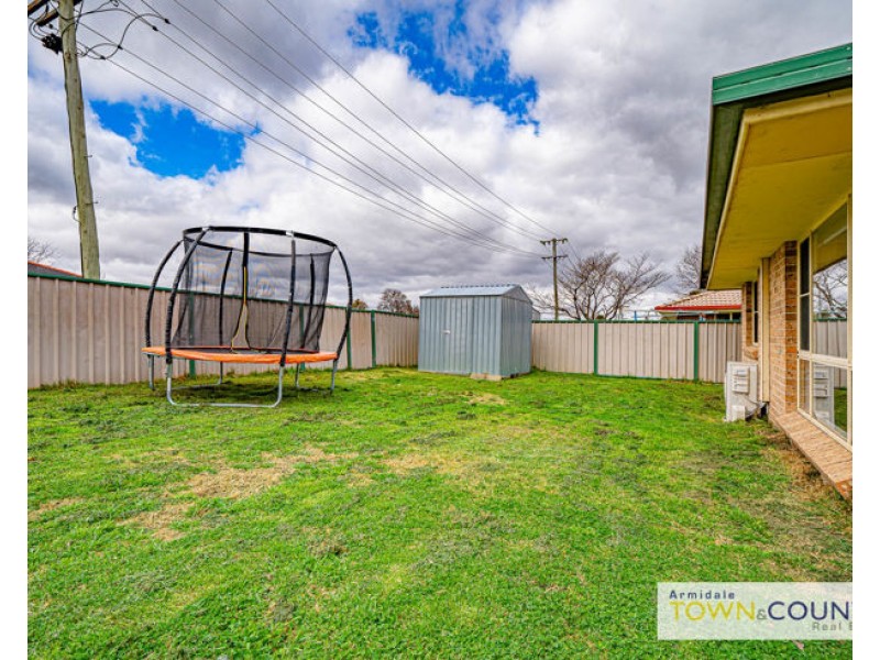 19 Ishbell Drive, Armidale NSW 2350
