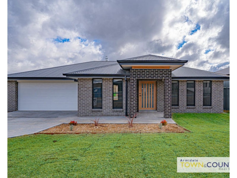 7 Pasture Street, Armidale NSW 2350
