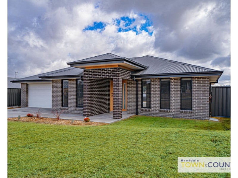7 Pasture Street, Armidale NSW 2350