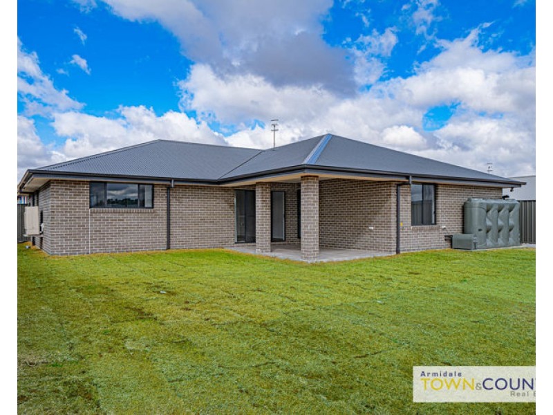7 Pasture Street, Armidale NSW 2350