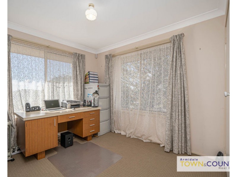 2/2 Keena Close, Armidale NSW 2350