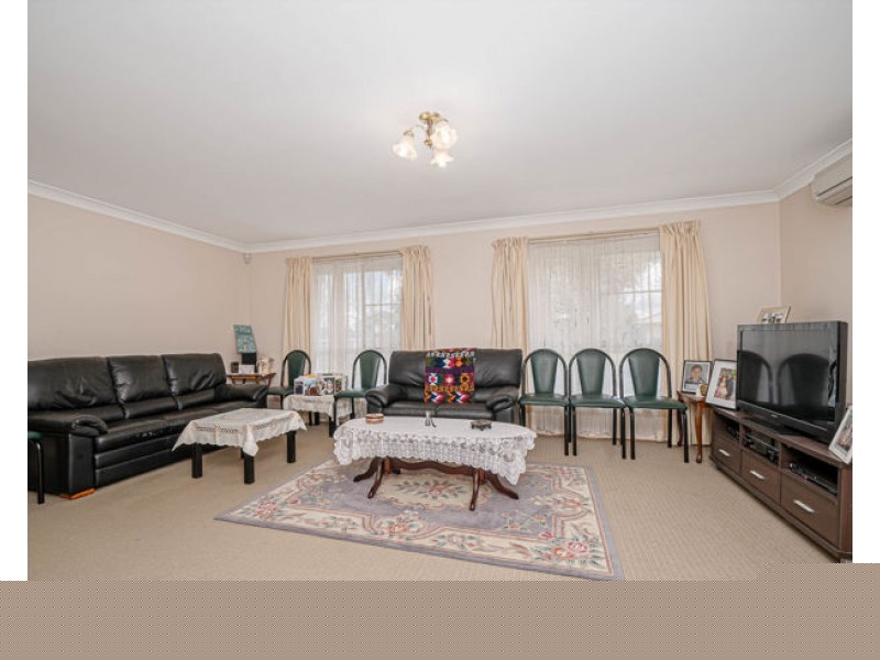 2/2 Keena Close, Armidale NSW 2350