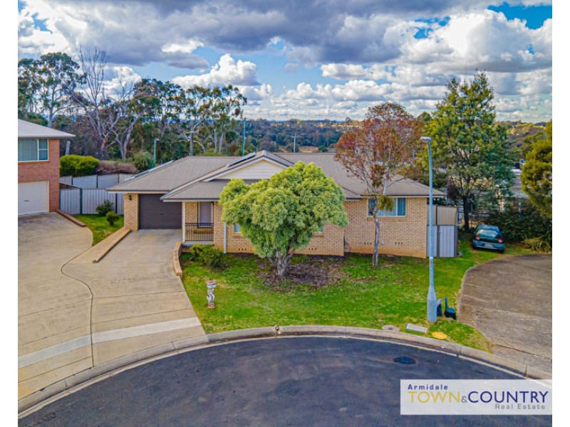 2/2 Keena Close, Armidale NSW 2350