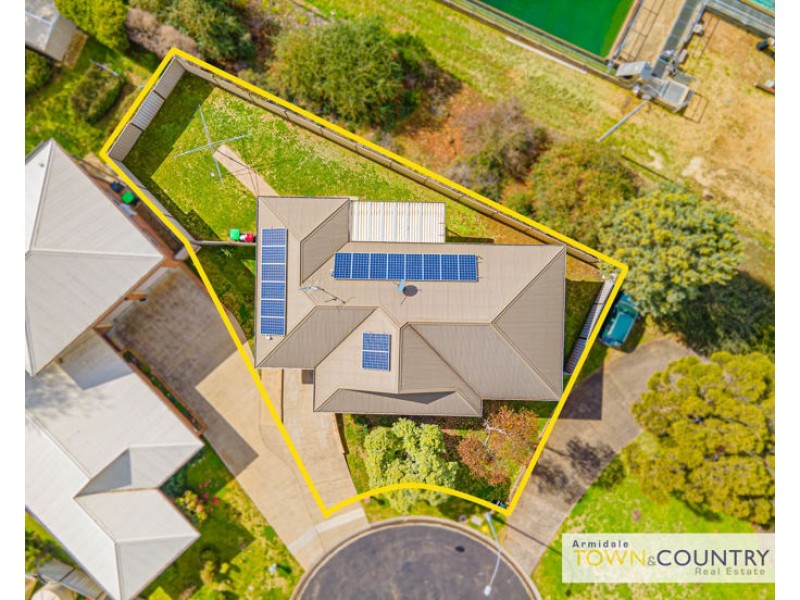 2/2 Keena Close, Armidale NSW 2350