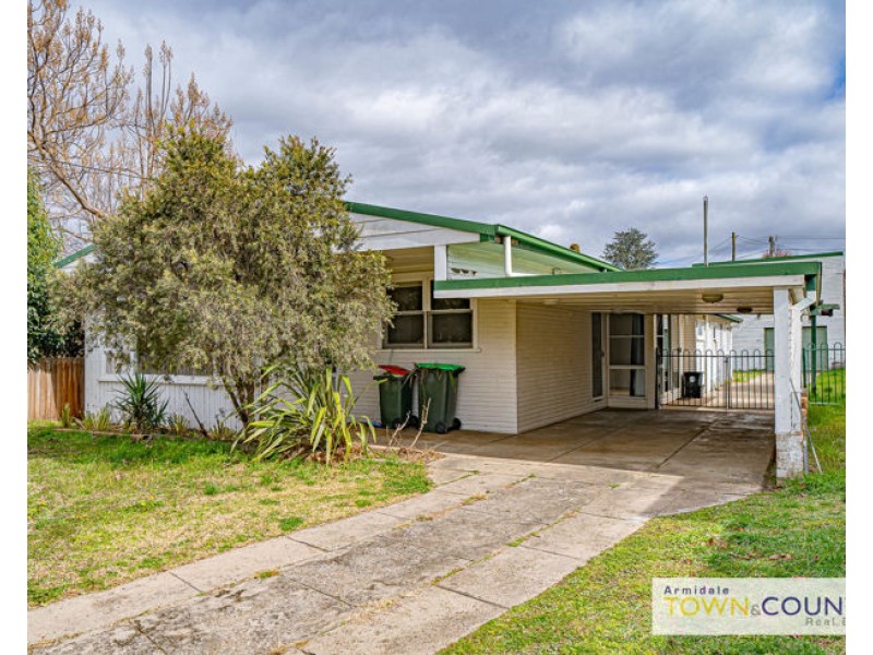 8 Marsh Street, Armidale NSW 2350