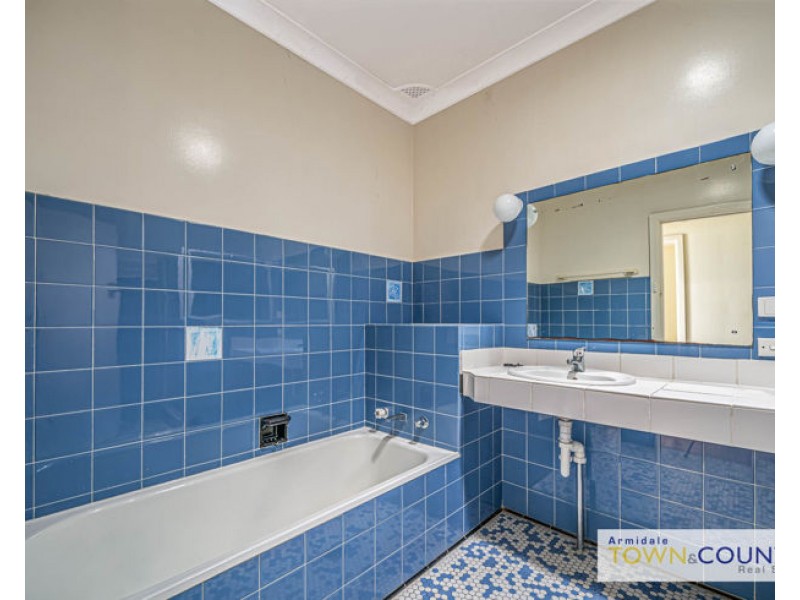 8 Marsh Street, Armidale NSW 2350