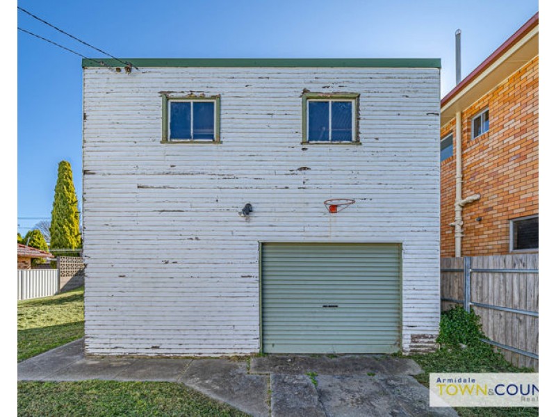 8 Marsh Street, Armidale NSW 2350