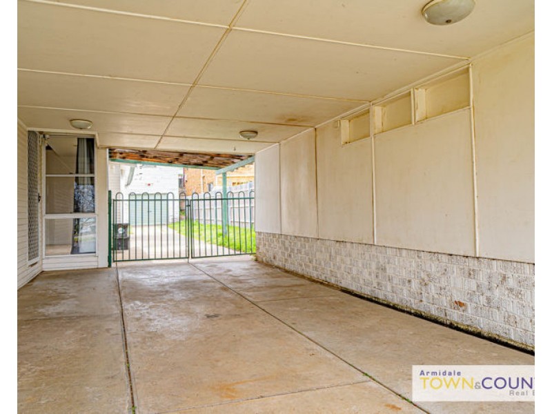8 Marsh Street, Armidale NSW 2350