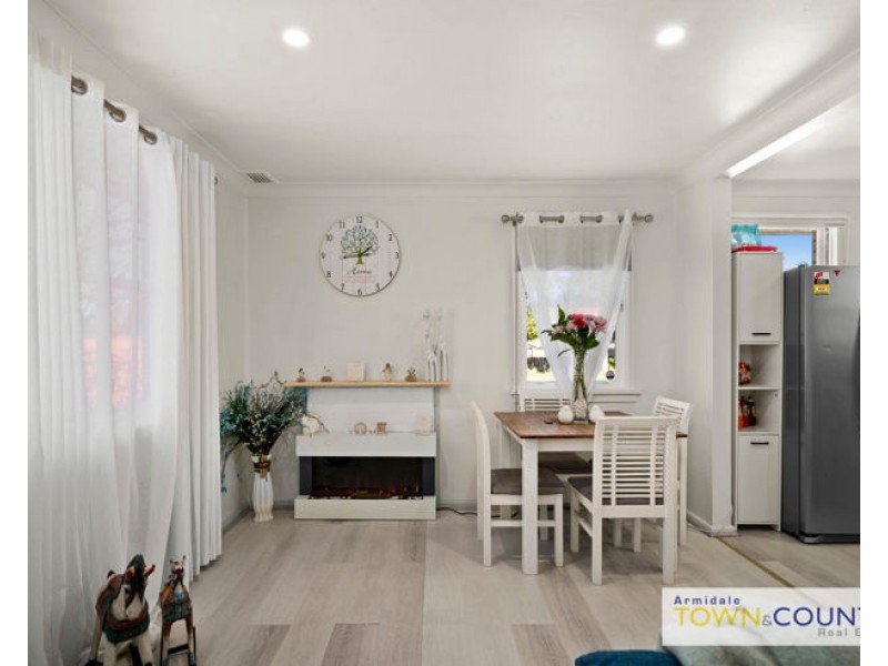 21 Queen Elizabeth Drive, Armidale NSW 2350