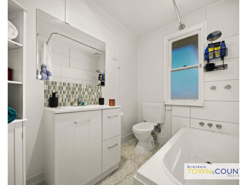 21 Queen Elizabeth Drive, Armidale NSW 2350