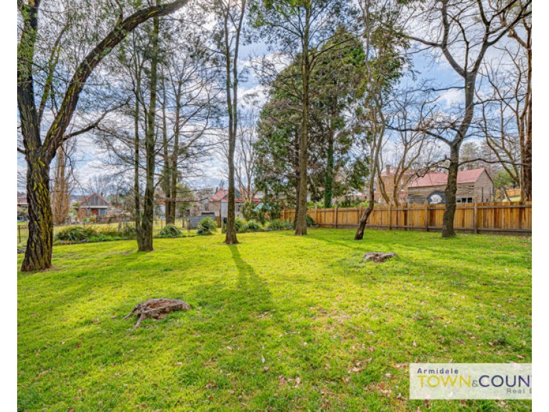 131 Mann Street, Armidale NSW 2350
