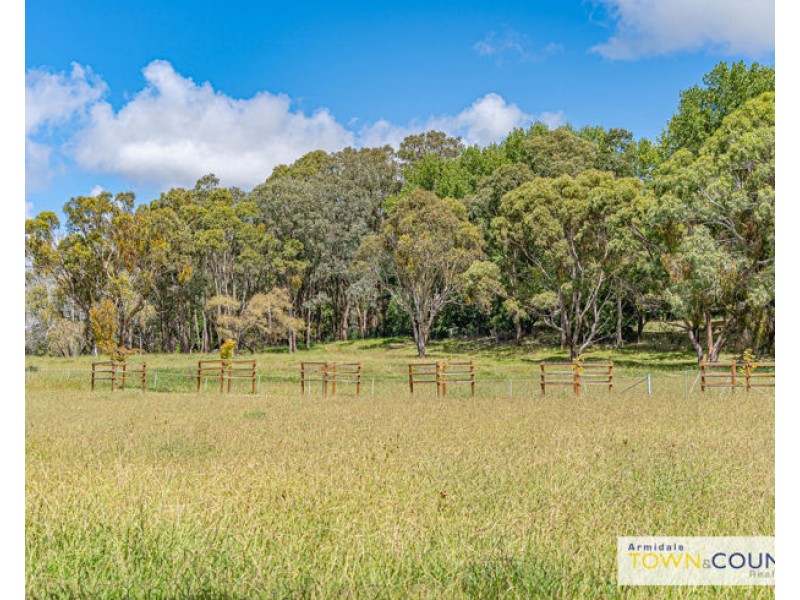 7 Alinnya Lane, Armidale NSW 2350