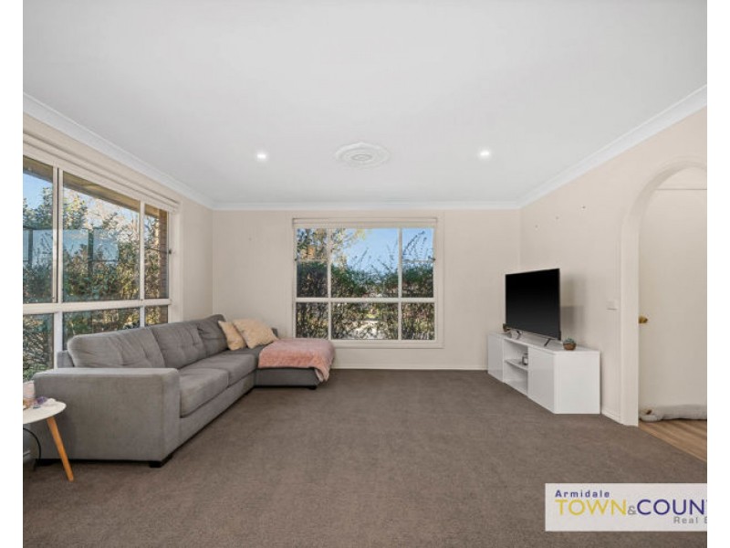 1 Patricia Close, Armidale NSW 2350